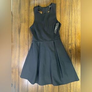 *NWT* Lulus Black Skater Dress - Size: XS
